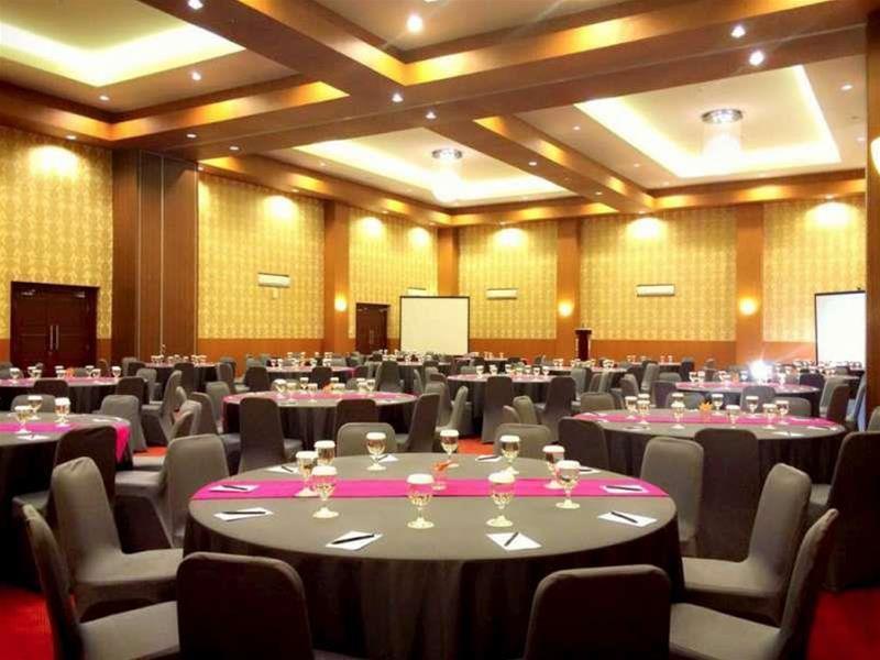 Aston Inn Rembang Exterior photo